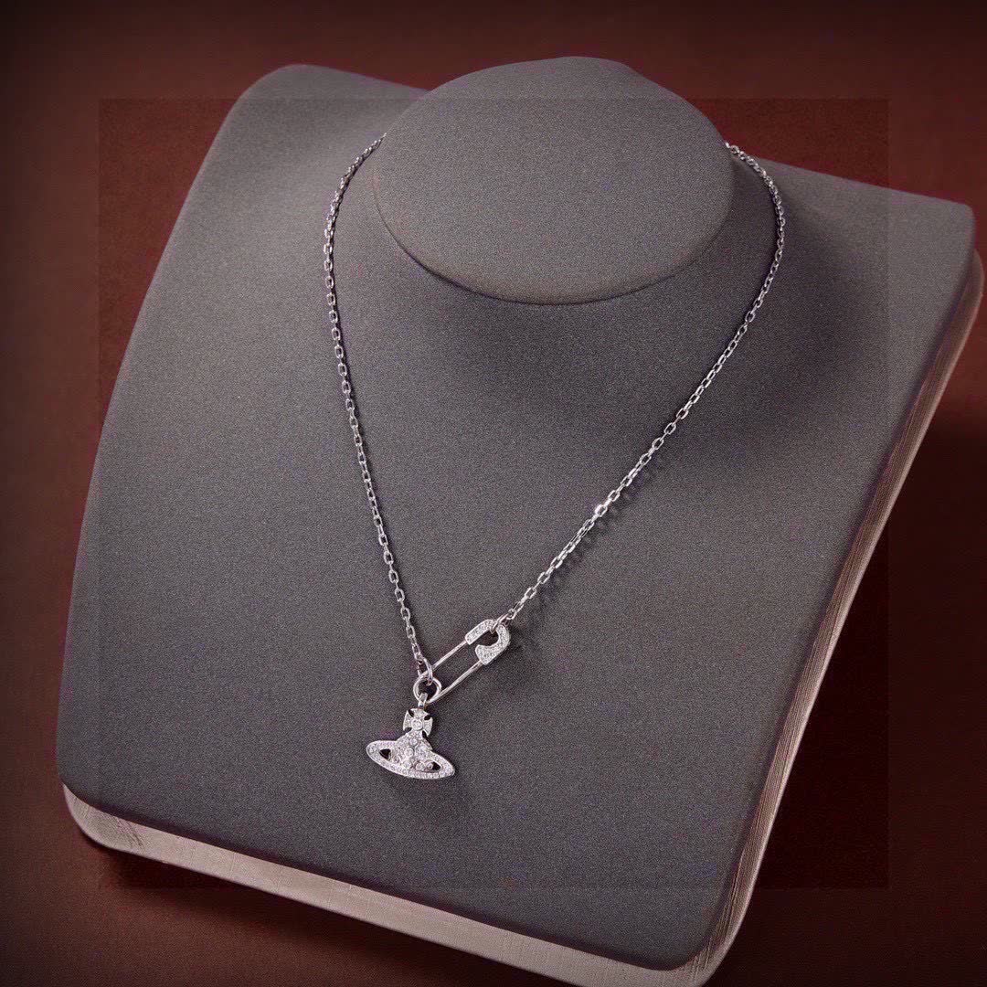 Vivienne Westwood Classic Anglomania Satellite Necklace